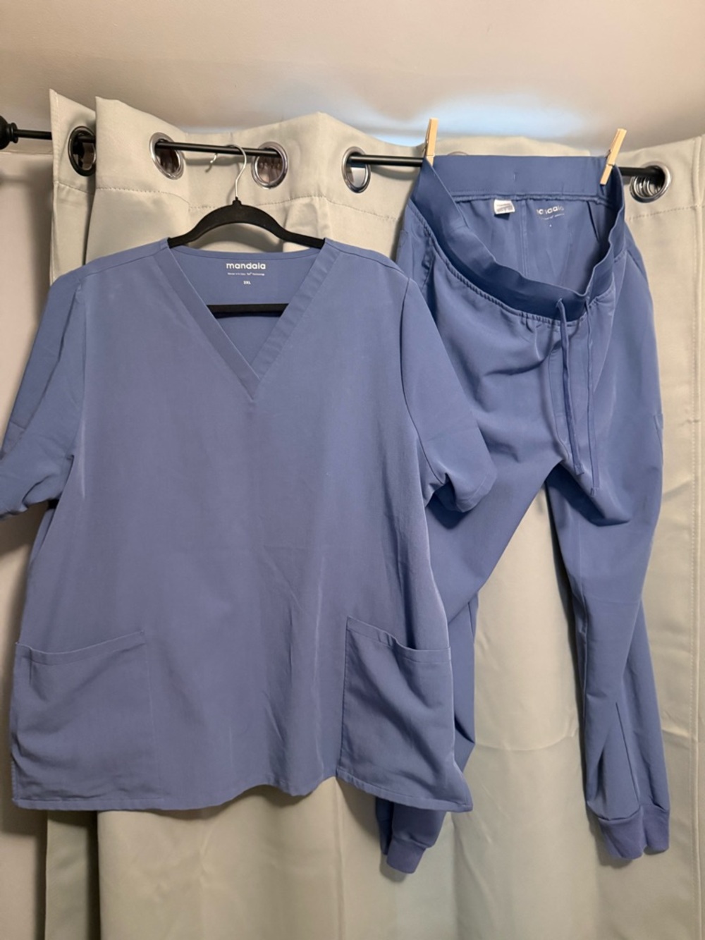 Mandala Women's V-Neck Scrub Set in Periwinkle Blue